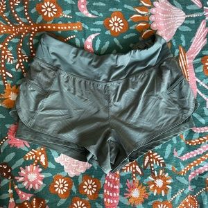 Layer 8 athletic running short green